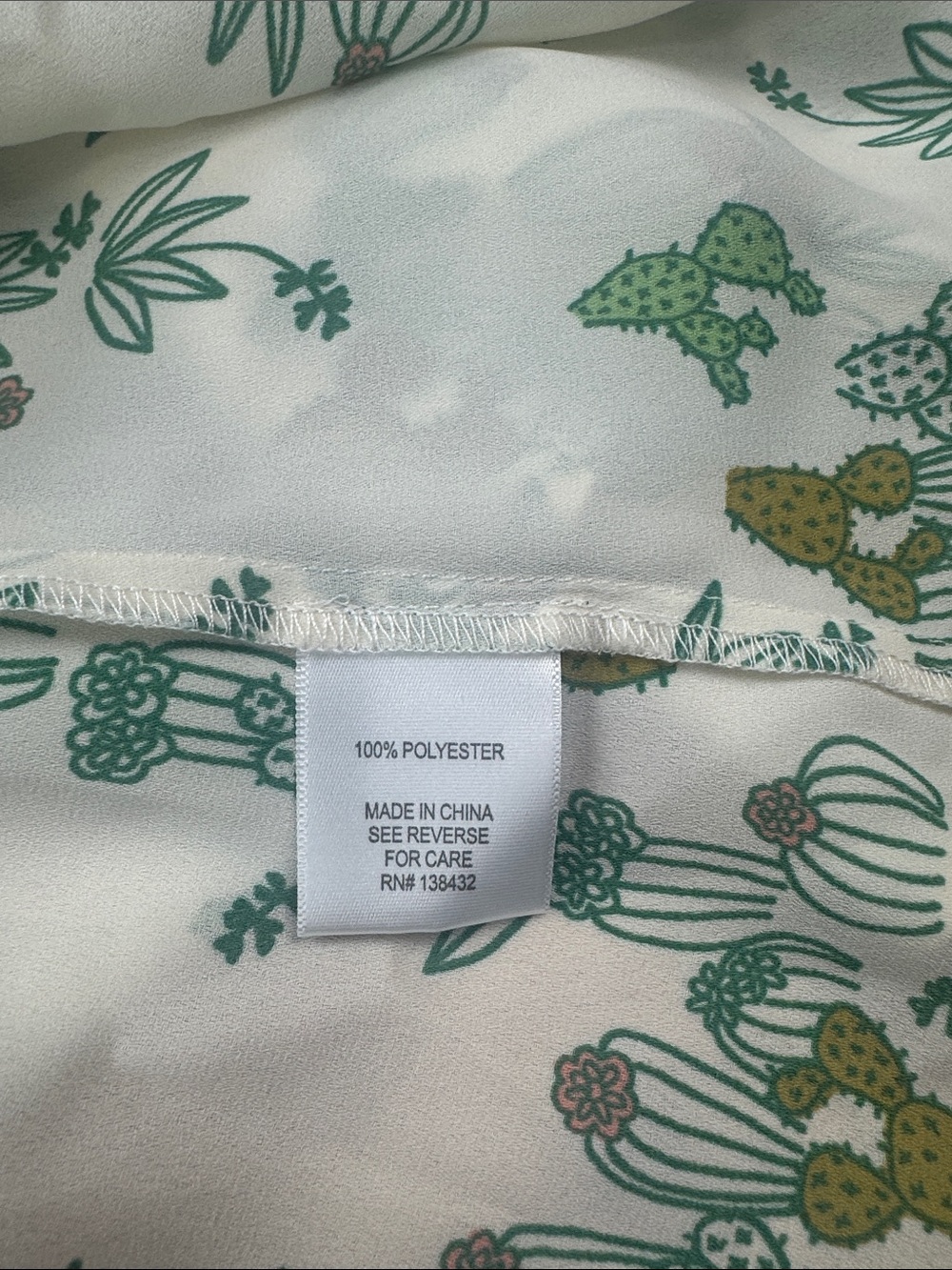 ModCloth Button Front Sheer Cactus Print Shirt Ruffle Sleeve Plus Size 1X - Picture 4 of 10